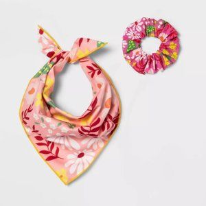 New Boots & Barkley One Size Fits Most Pet Bandana and Scrunchy Twister Set